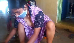 Tamil hawt spliced showing her big boobs while cleaning home